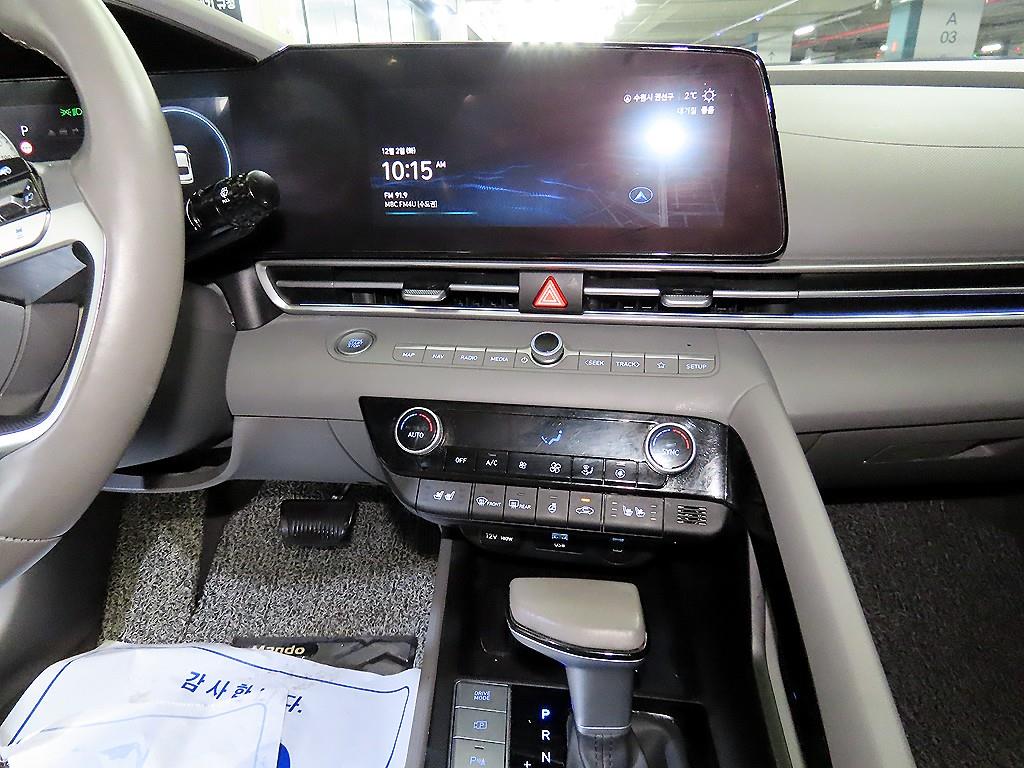 HYUNDAI Avante - Vista 11