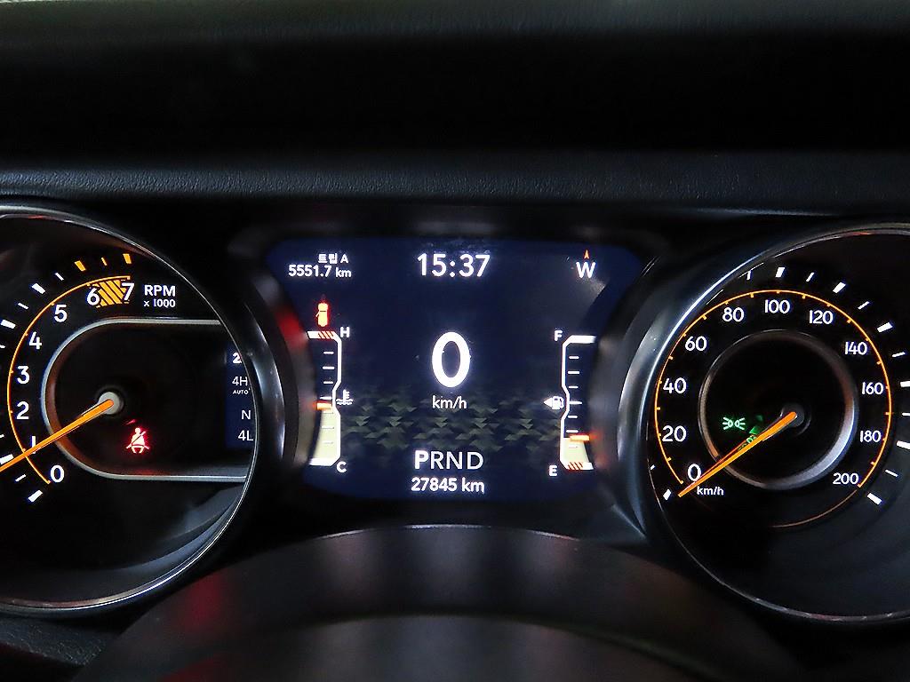 Jeep Wrangler - Vista 9