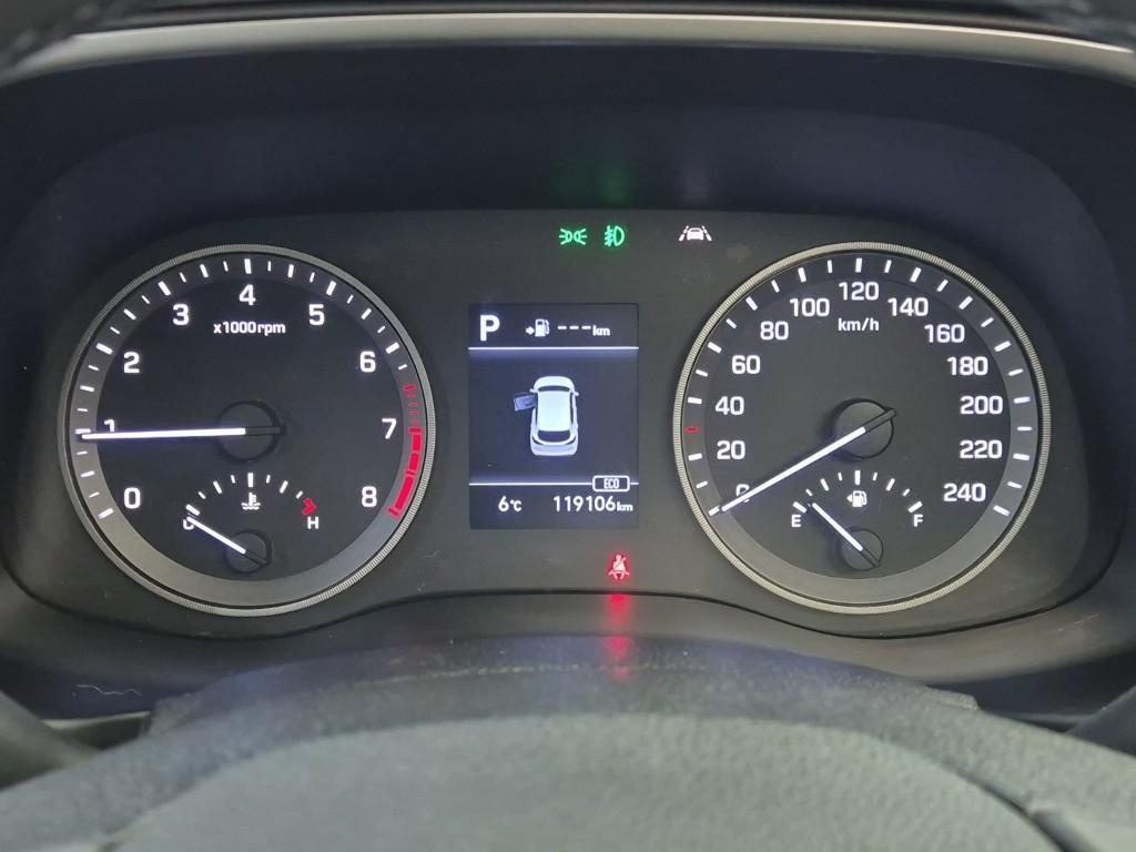 HYUNDAI Tucson - Vista 6