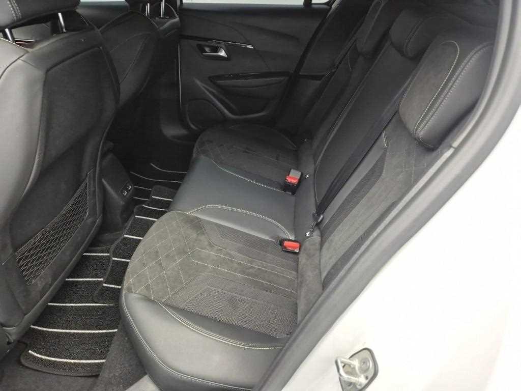 Peugeot 208 - Vista 11