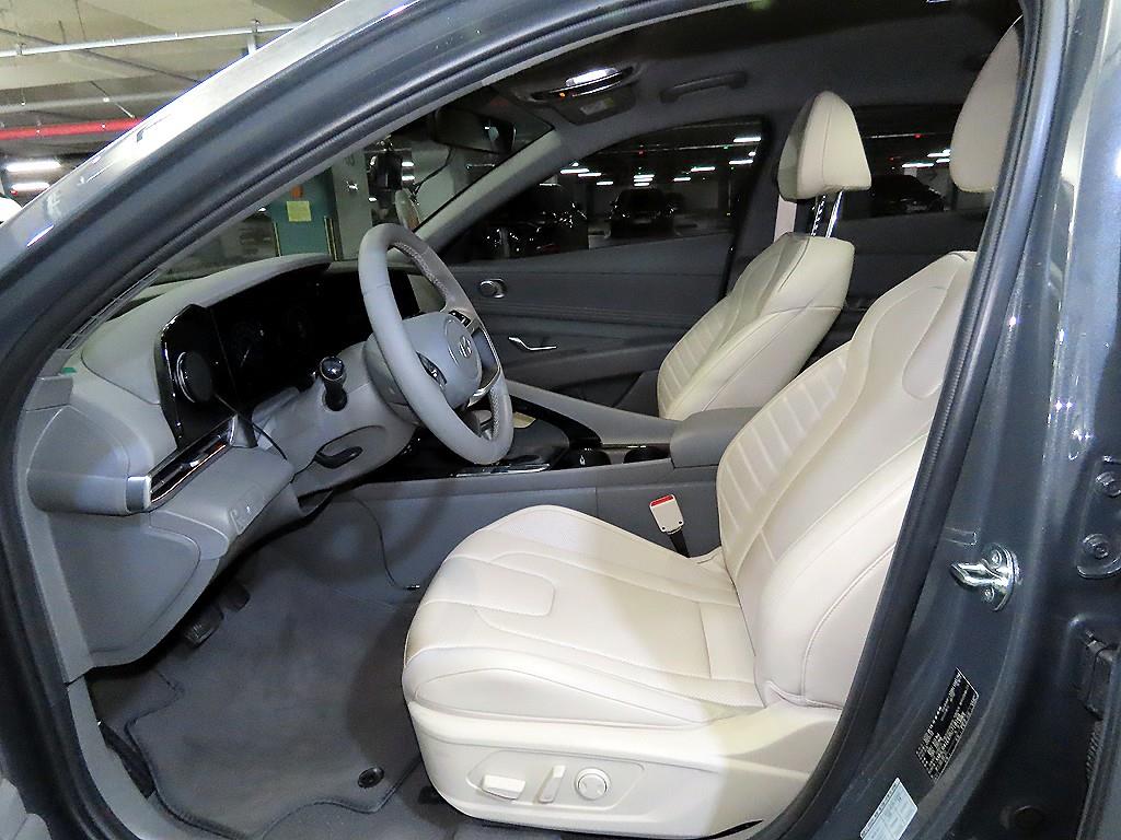 HYUNDAI Avante - Vista 6