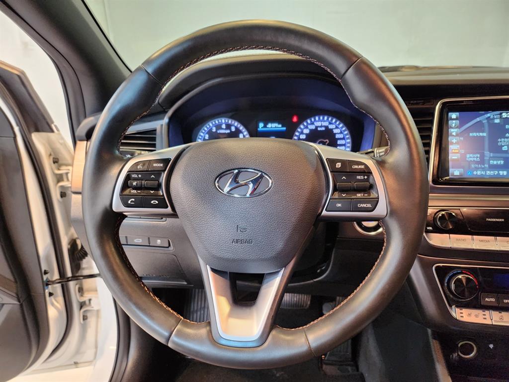 HYUNDAI Sonata - Vista 8