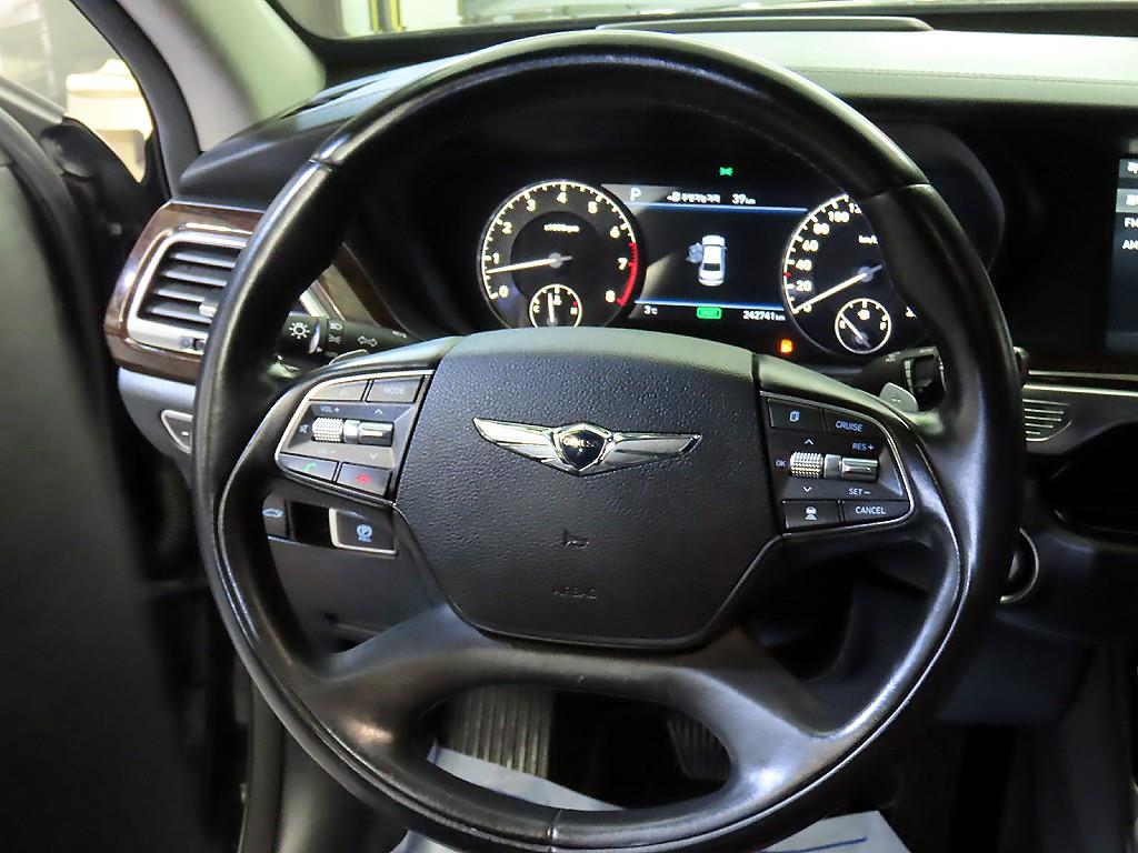 Genesis EQ900 - Vista 8