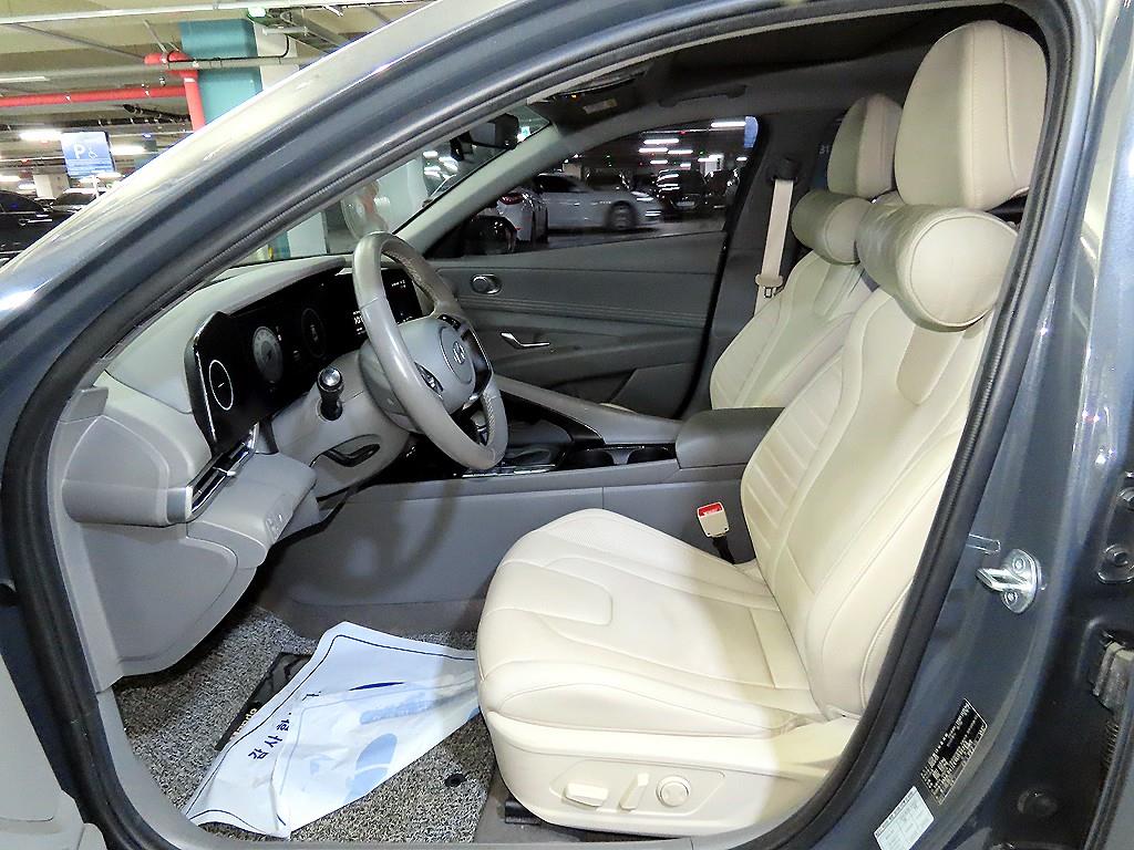 HYUNDAI Avante - Vista 6