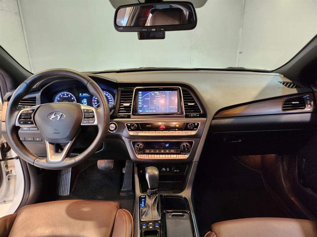 HYUNDAI Sonata - Vista 7