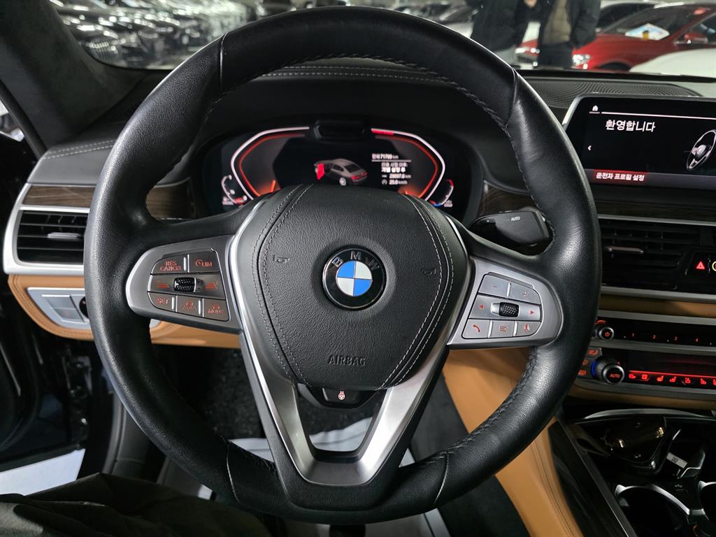 BMW 7 Series - Vista 11