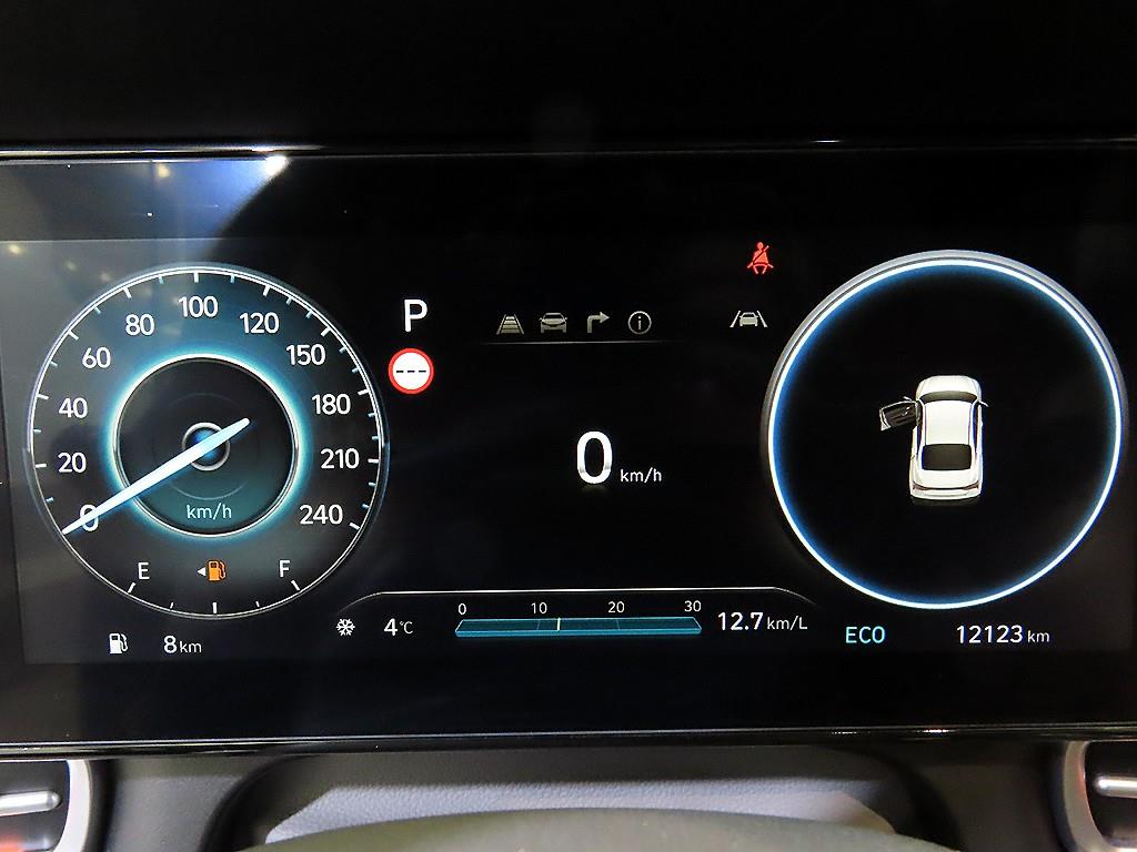 HYUNDAI Avante - Vista 9