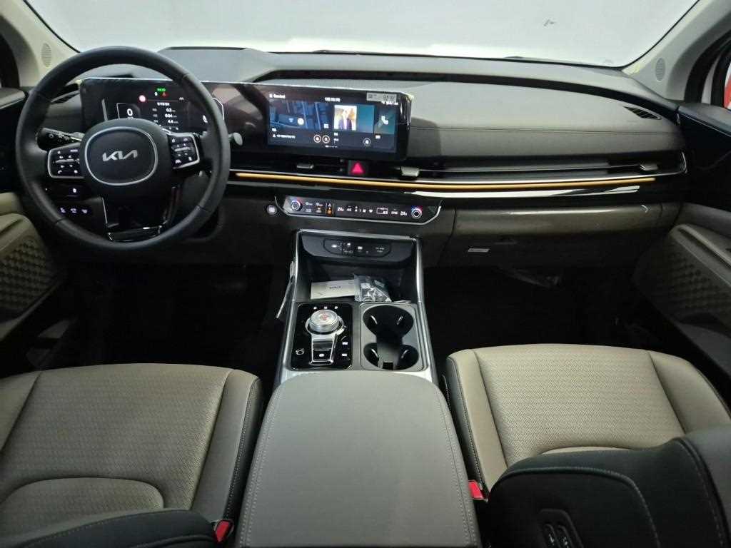 KIA Carnival - Vista 7