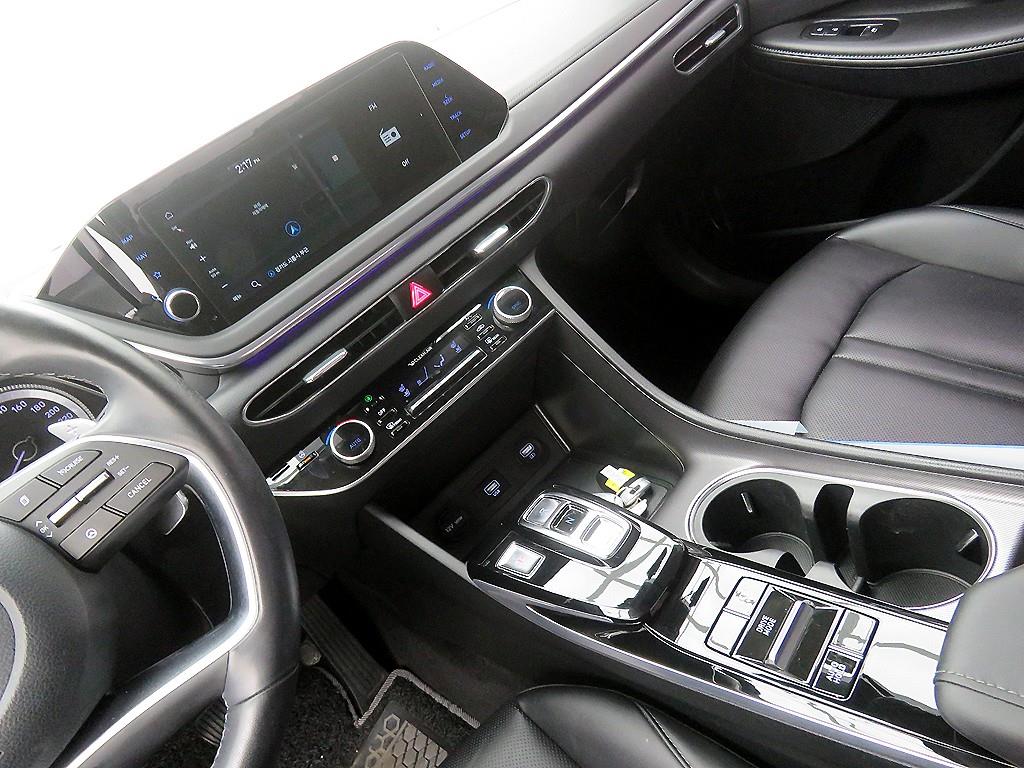 HYUNDAI Sonata - Vista 10