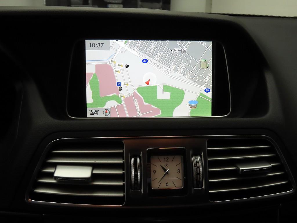 Mercedes Benz E class - Vista 10