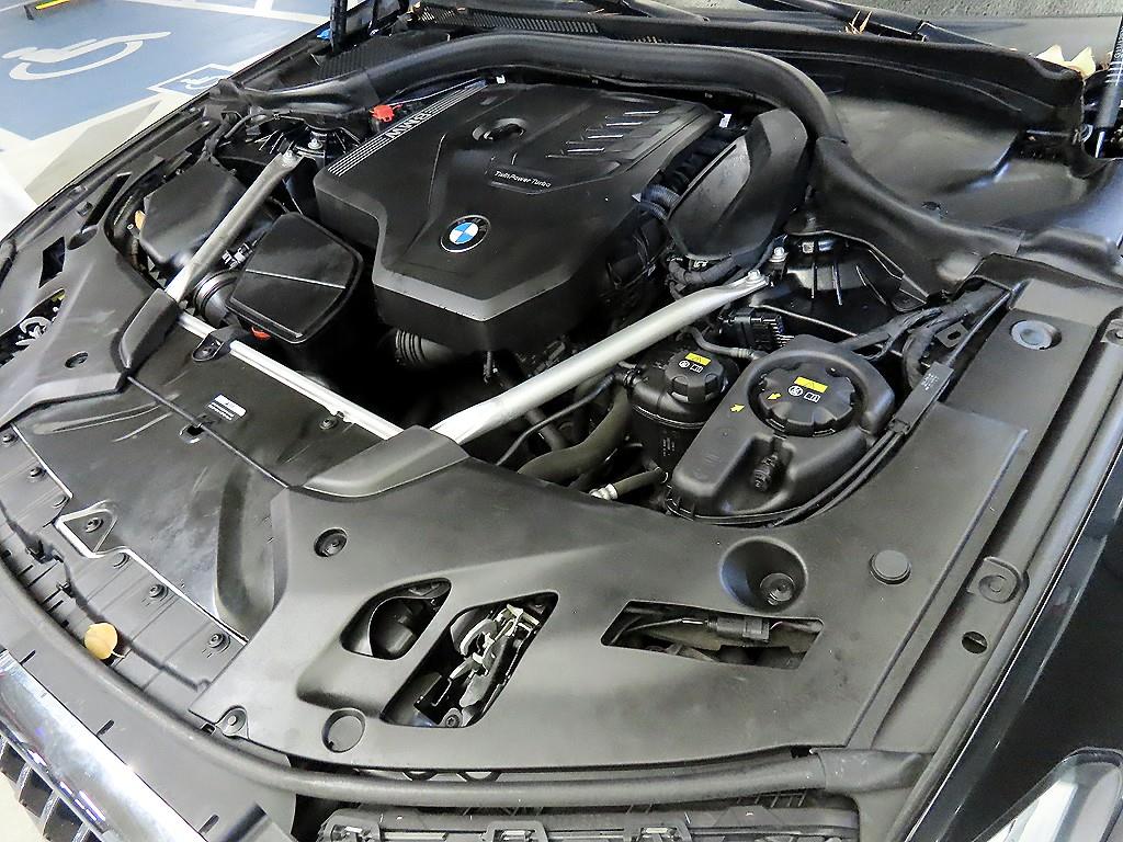 BMW 5 Series 2023 Negro - Importación desde Corea - HF Imports Iquique - Foto 19