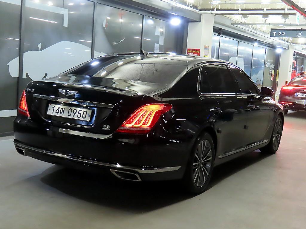 Genesis EQ900 - Vista 4