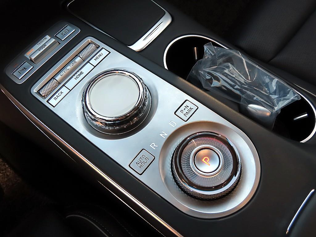 Genesis GV70 - Vista 10