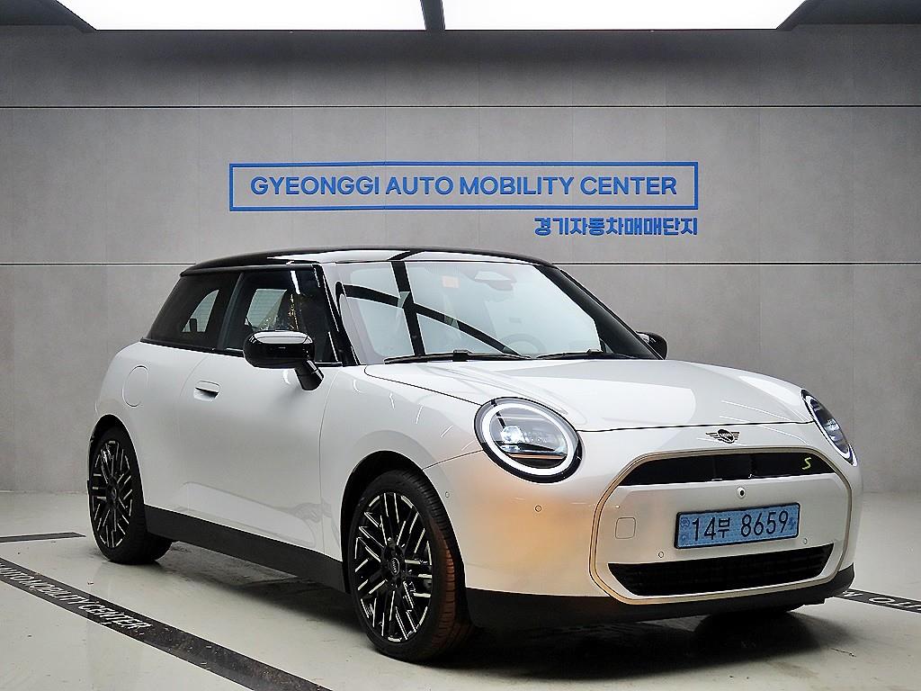 Mini Cooper 2024 Blanco - Importación desde Corea - HF Imports Iquique - Foto 1