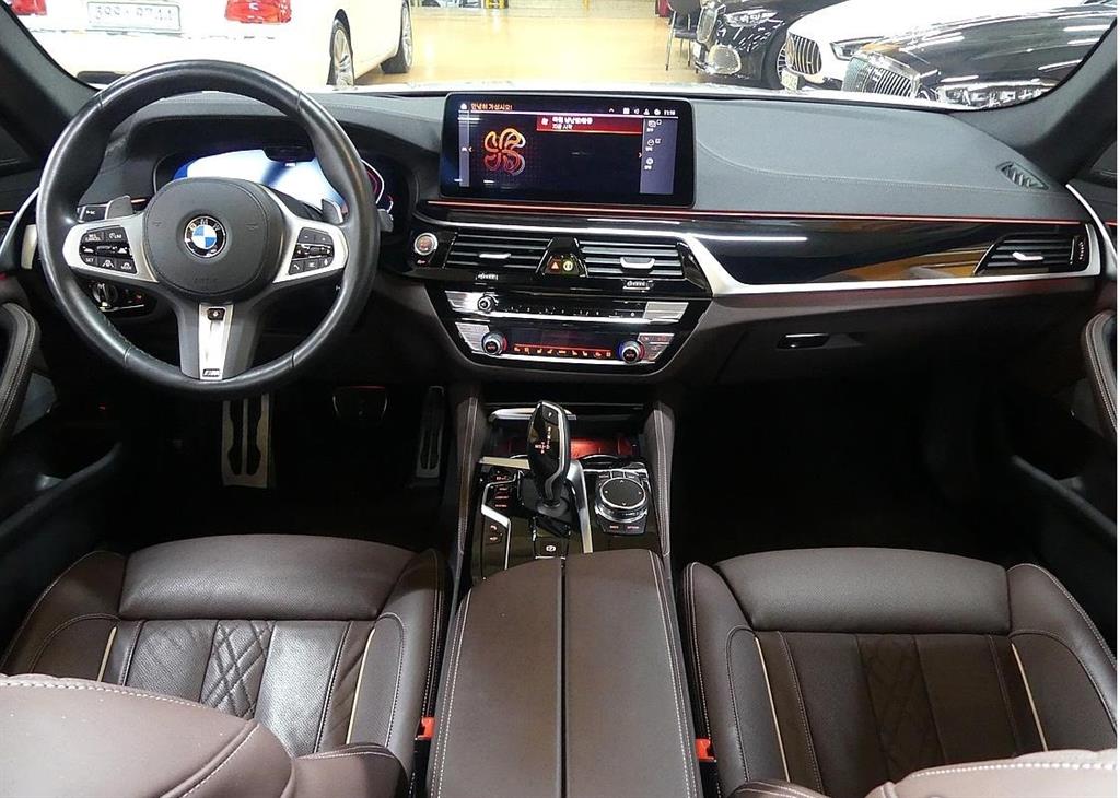 BMW 5 Series - Vista 4