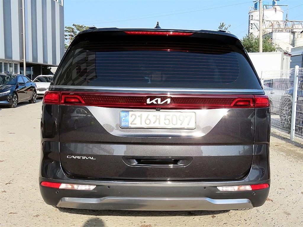 KIA Carnival - Vista 4