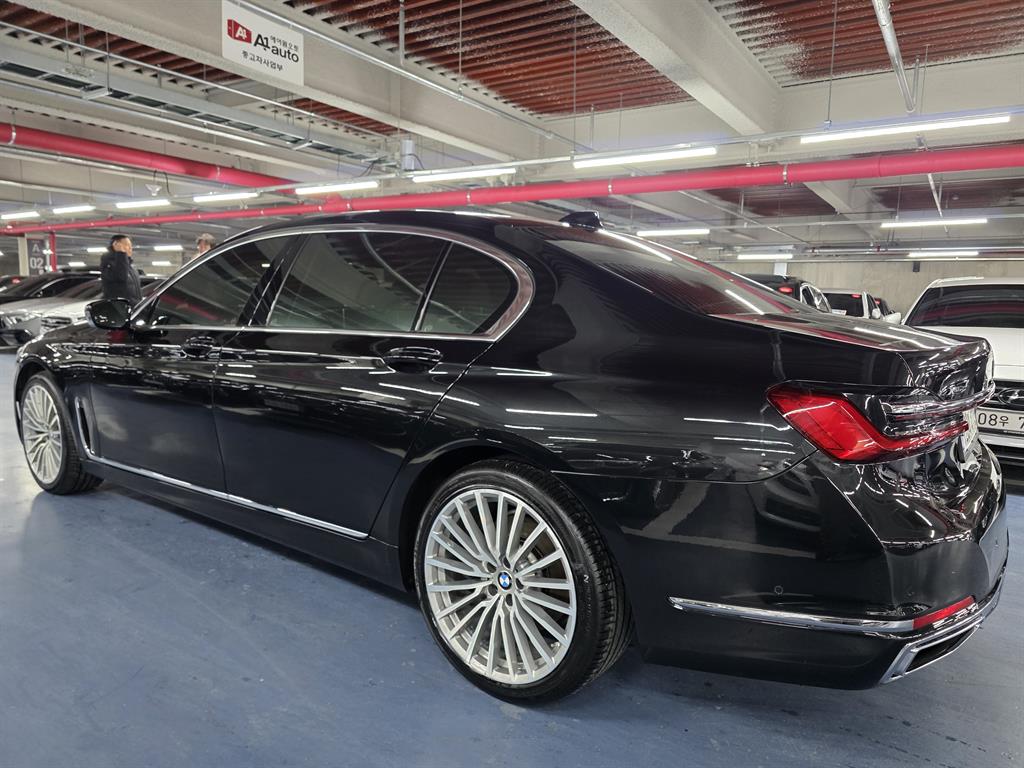 BMW 7 Series - Vista 6