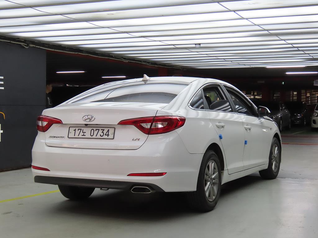 HYUNDAI Sonata - Vista 4