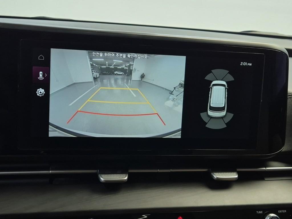 KIA Carnival - Vista 12