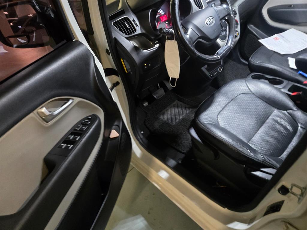 KIA Ray - Vista 5