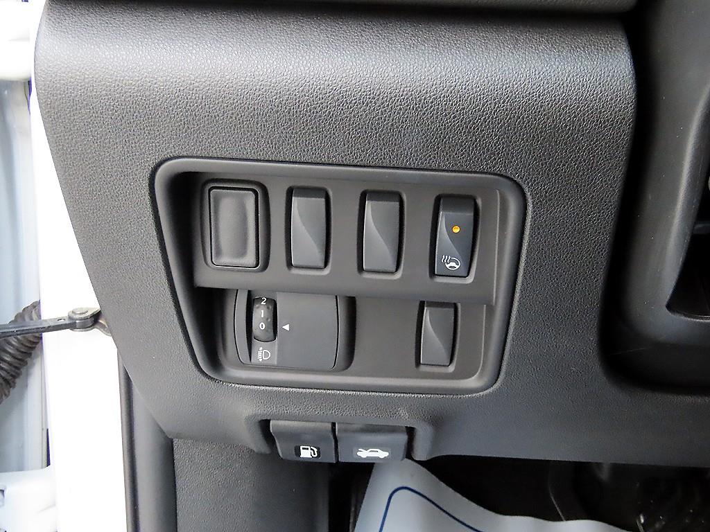 SAMSUNG QM6 - Vista 12