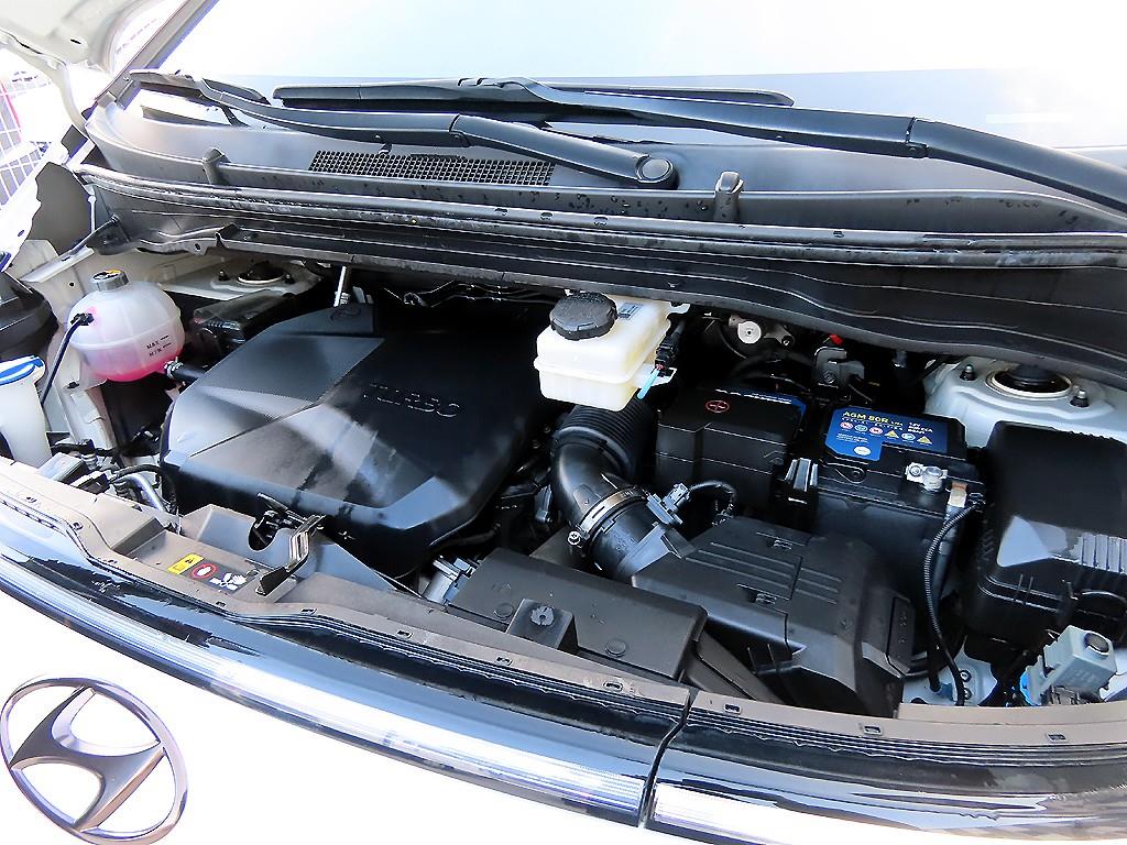 HYUNDAI Staria 2023 Blanco - Importación desde Corea - HF Imports Iquique - Foto 19