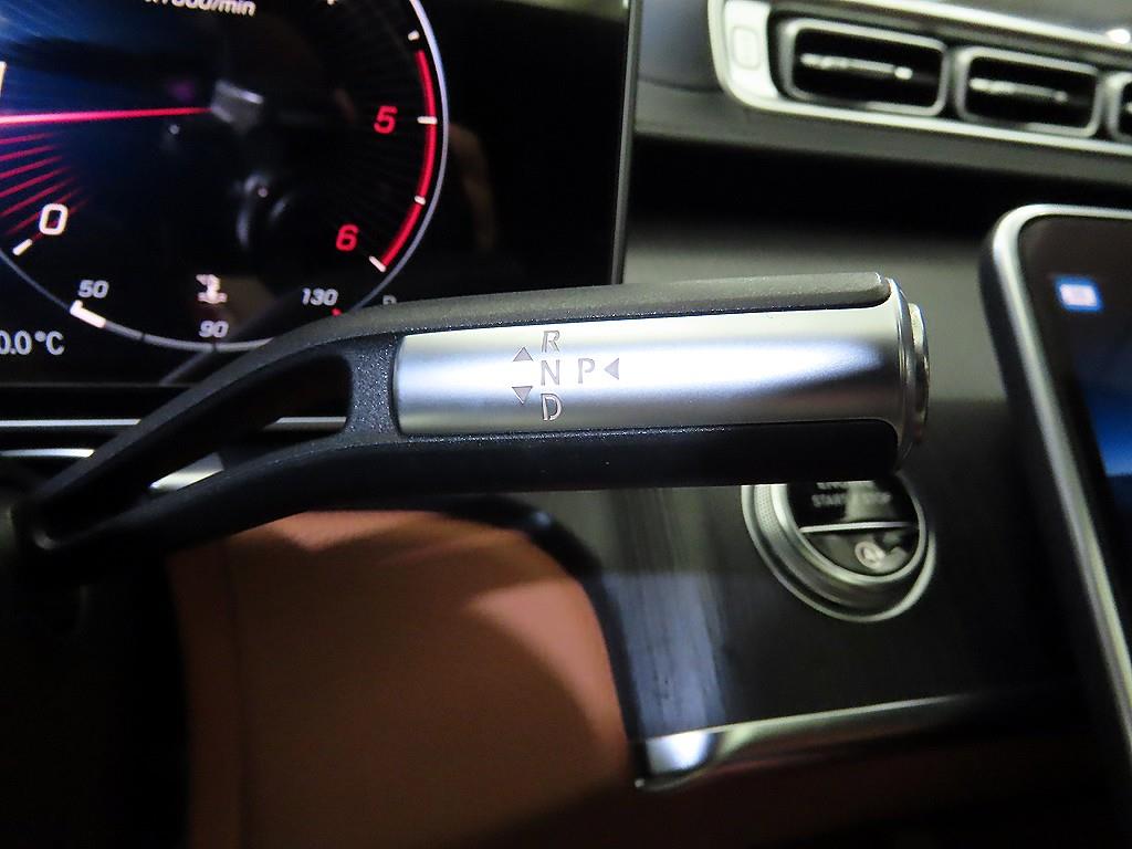 Mercedes Benz S Class - Vista 12