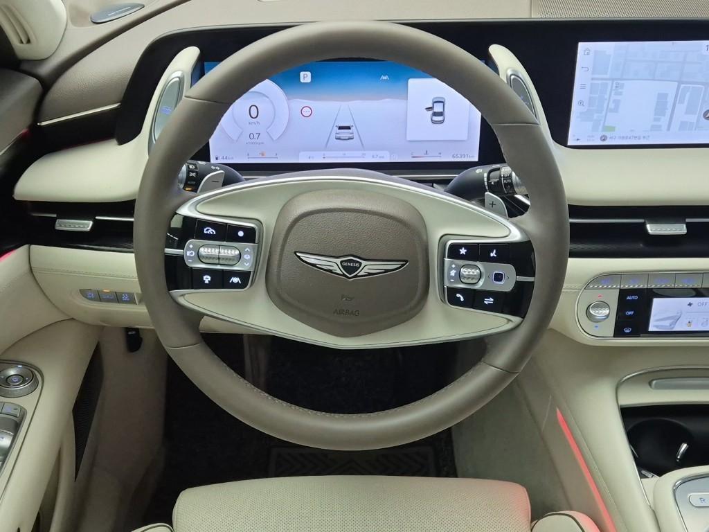 Genesis G90 - Vista 9