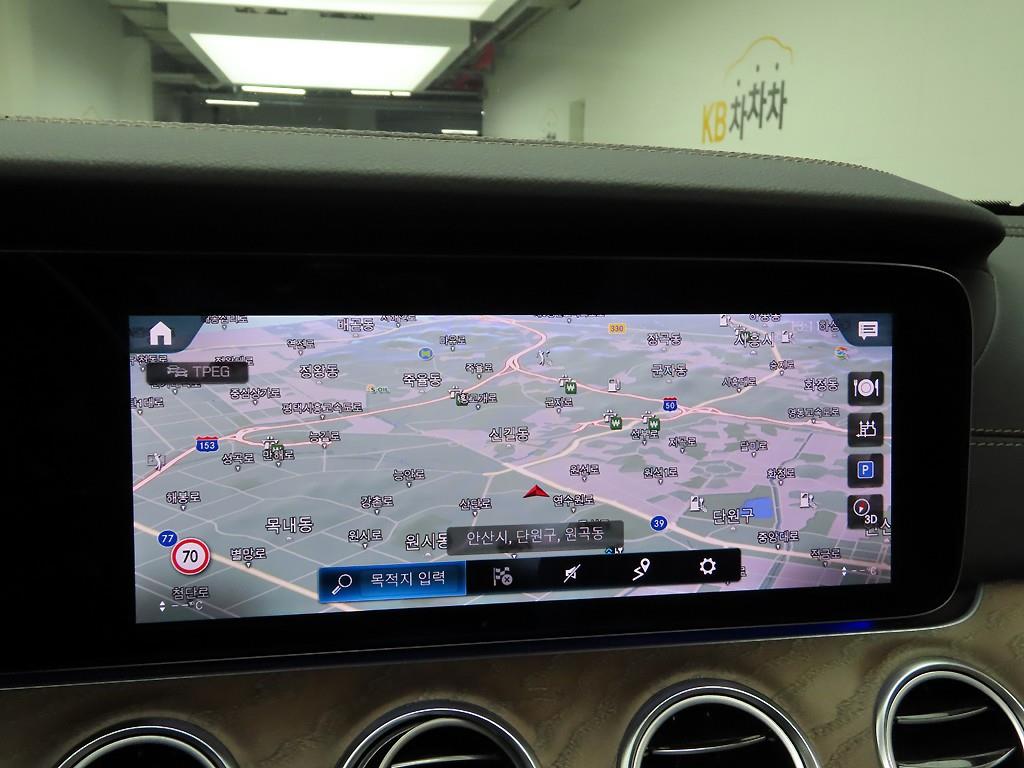 Mercedes Benz E class - Vista 9