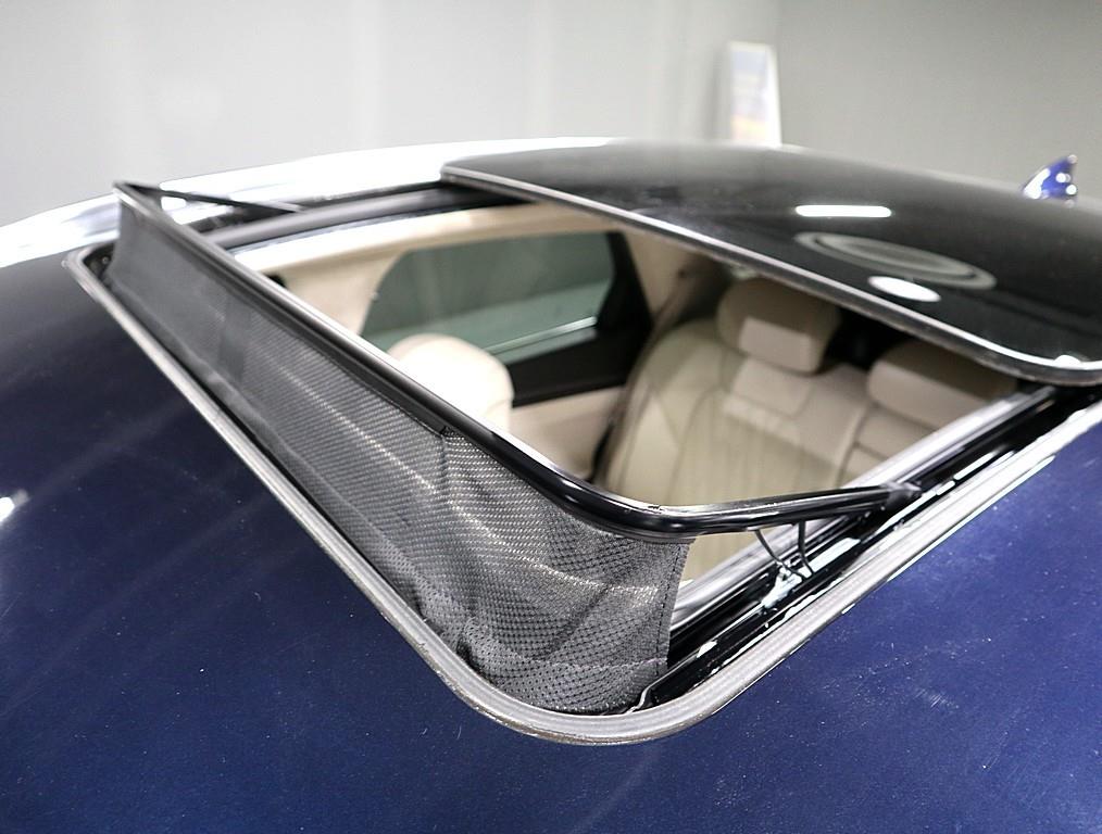 Genesis GV70 - Vista 8