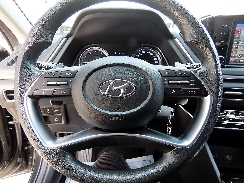 HYUNDAI Sonata - Vista 8