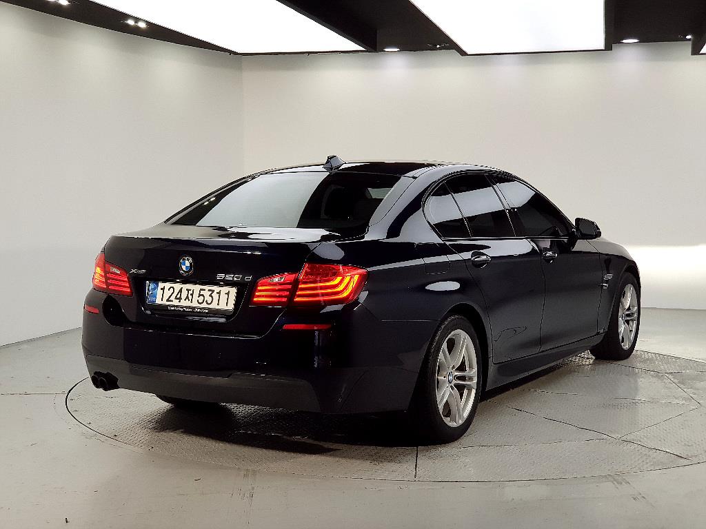 BMW 5 Series - Vista 4