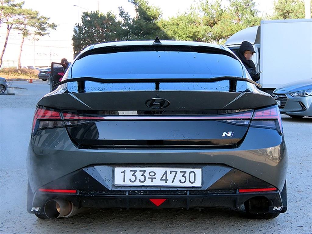 HYUNDAI Avante - Vista 4