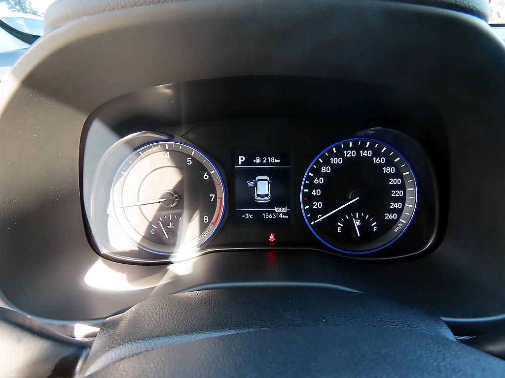 HYUNDAI Kona - Vista 9
