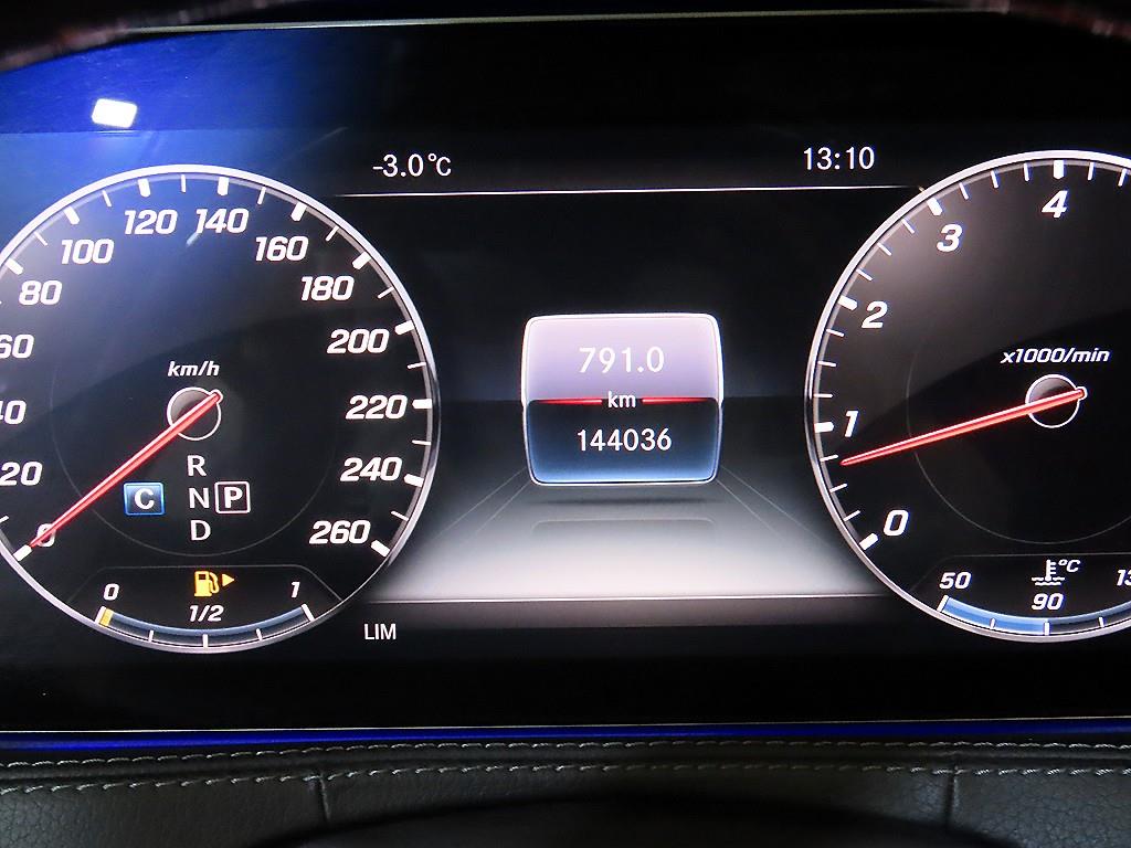 Mercedes Benz S Class - Vista 9