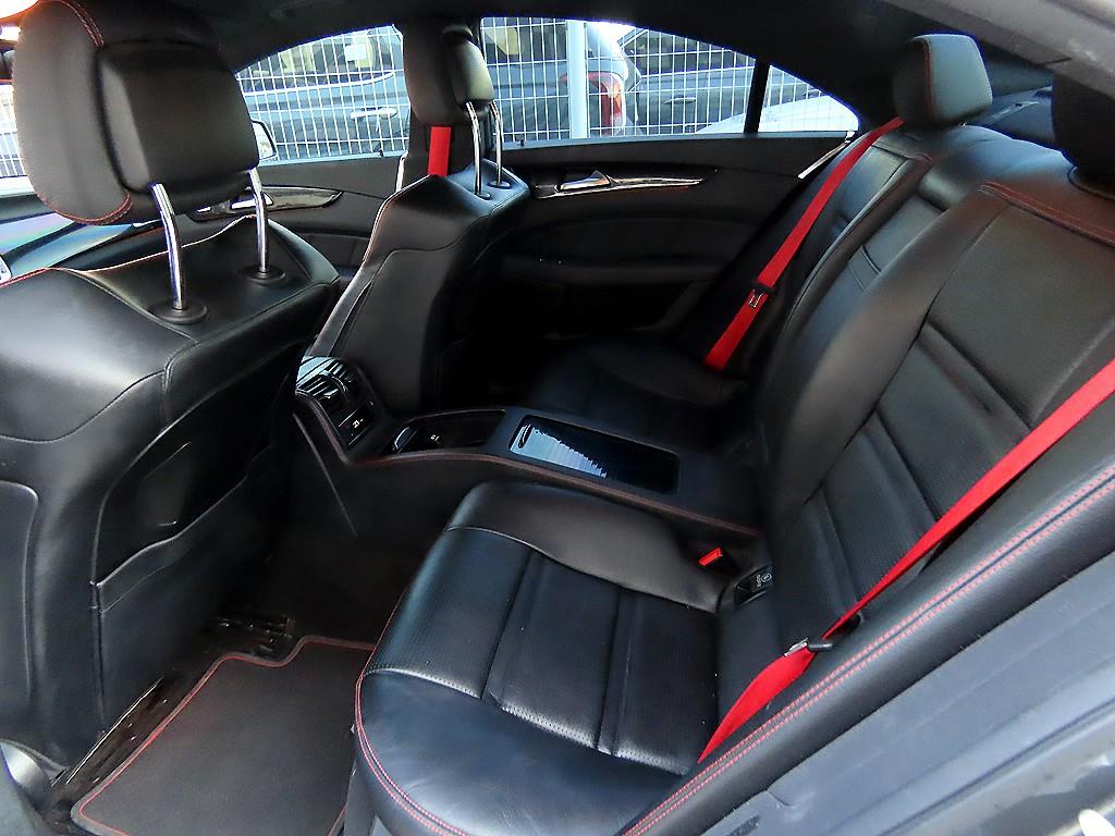 Mercedes Benz CLS Class - Vista 6