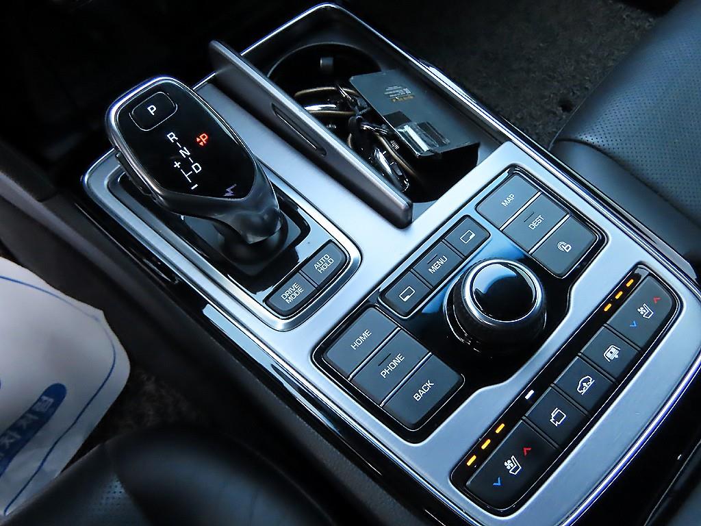 HYUNDAI Equus - Vista 11