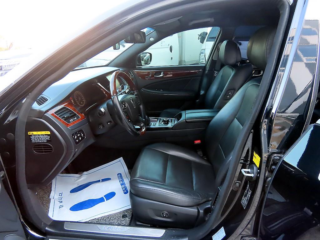 HYUNDAI Equus - Vista 5