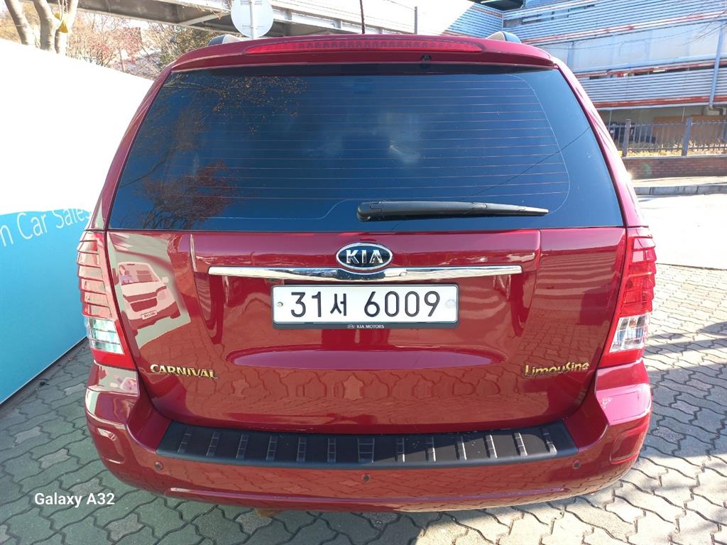 KIA Carnival - Vista 4