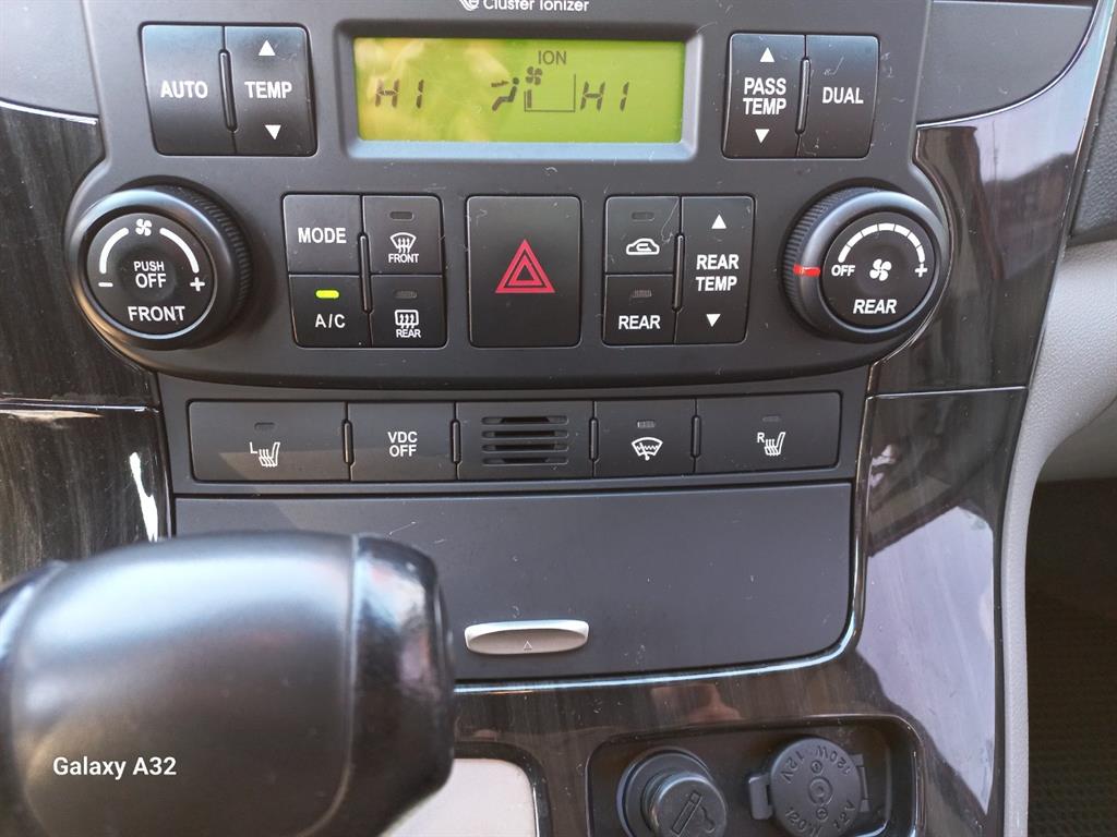 KIA Carnival - Vista 6