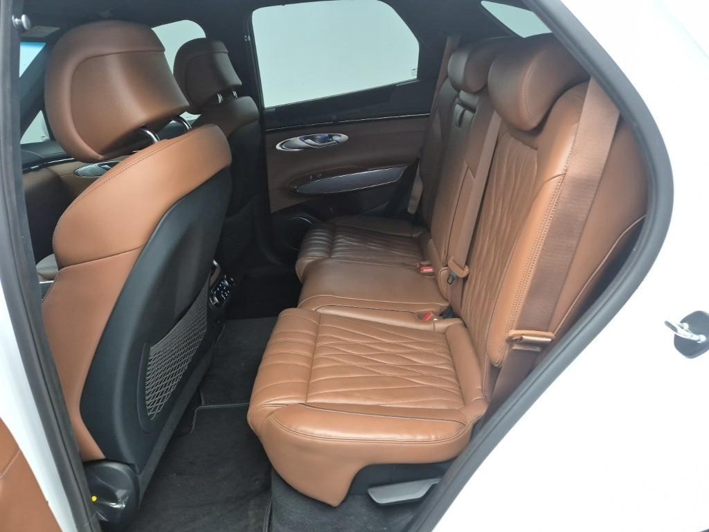 Genesis GV70 - Vista 12