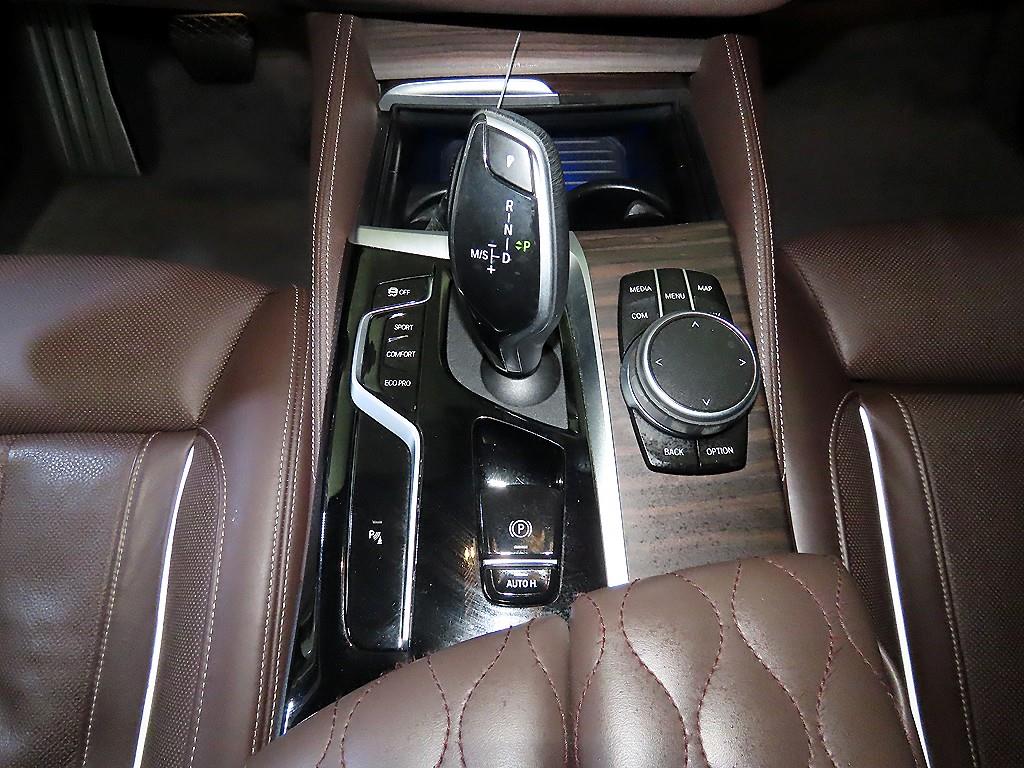 BMW 5 Series - Vista 12