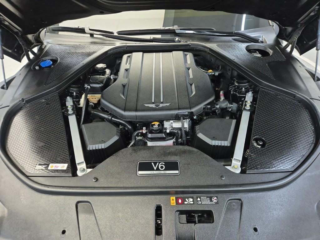 Genesis G90 - Vista 5