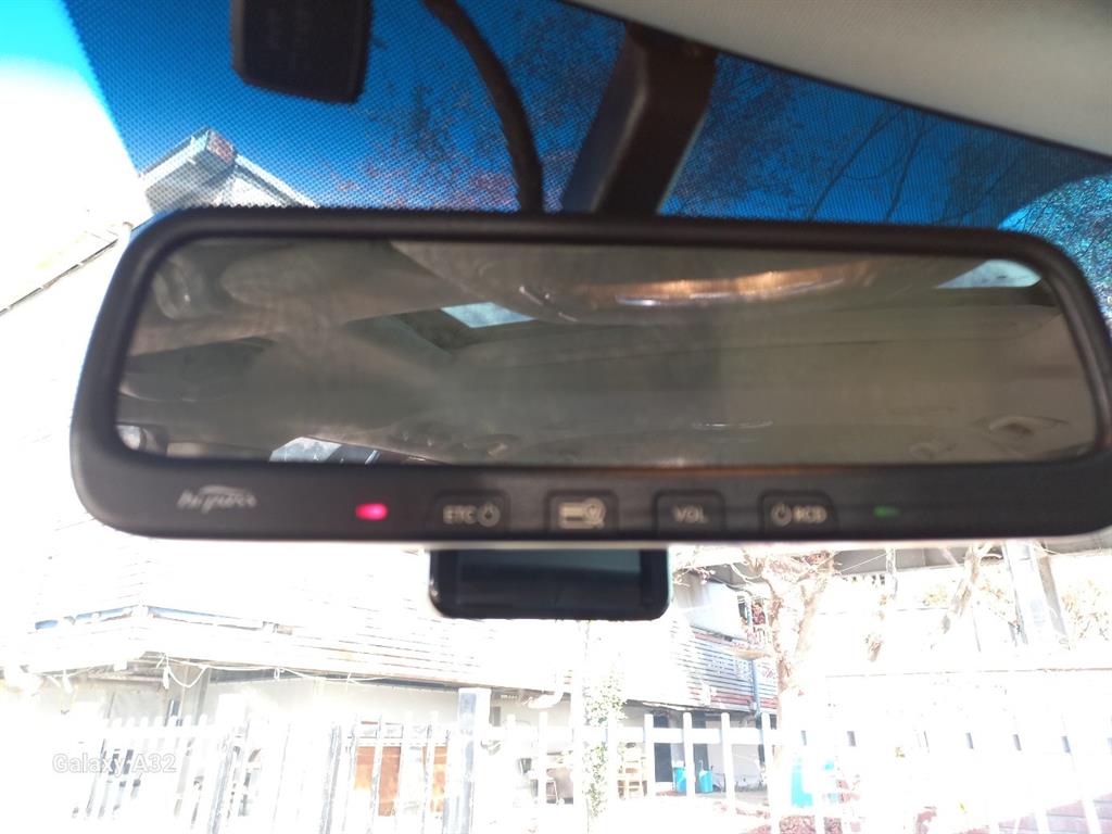 KIA Carnival - Vista 10