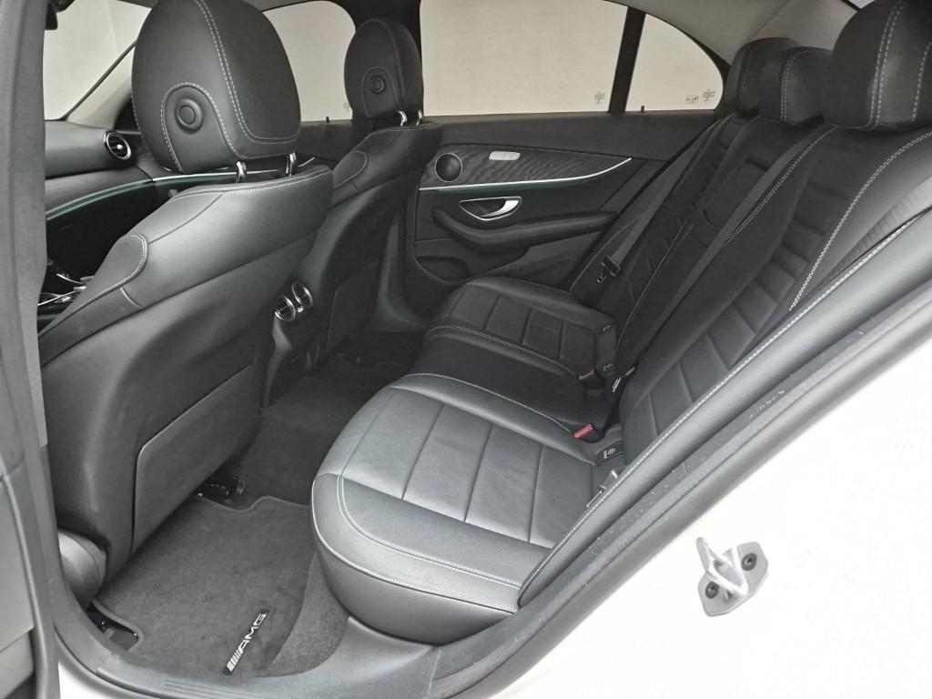 Mercedes Benz E class - Vista 12