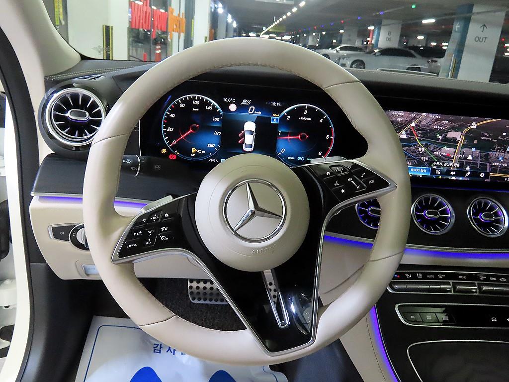 Mercedes Benz CLS Class - Vista 8