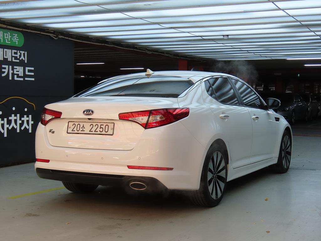 KIA K5 - Vista 4