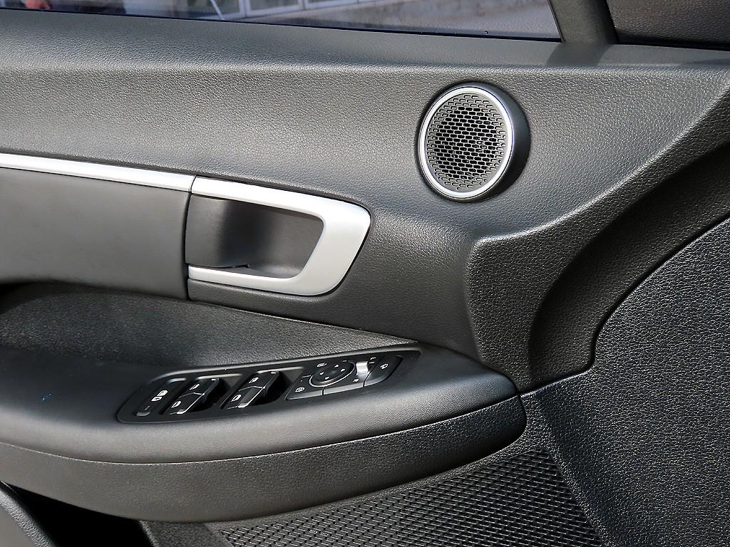 HYUNDAI Sonata - Vista 11