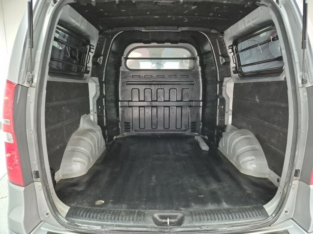 HYUNDAI Starex 2019 Plateado - Importación desde Corea - HF Imports Iquique - Foto 18