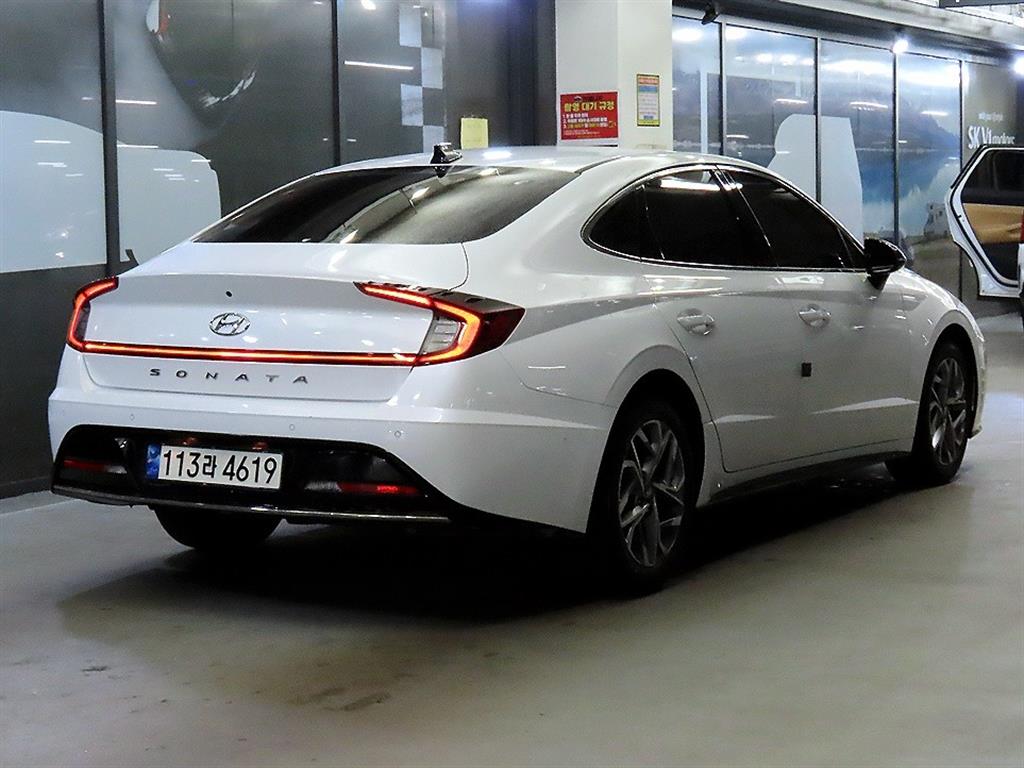 HYUNDAI Sonata - Vista 4